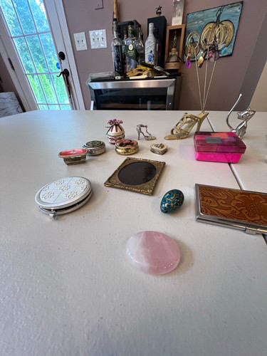 Vintage vanity lot cosmetic - vanity, lot: